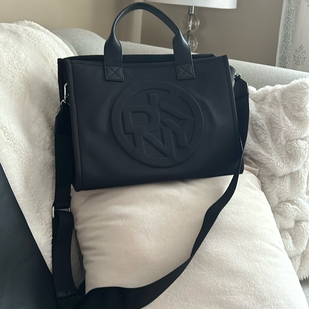 DKNY Large bag in new condition